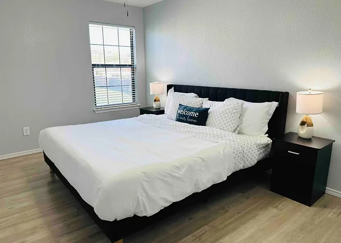 Spacious Luxe Retreat For Family And Groups Austin *