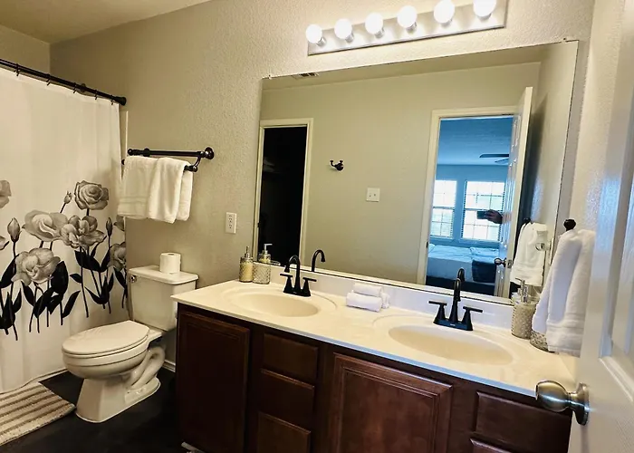 Spacious Luxe Retreat For Family And Groups Austin *