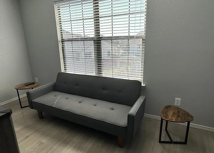 Spacious Luxe Retreat For Family And Groups Austin Holiday home Round Rock